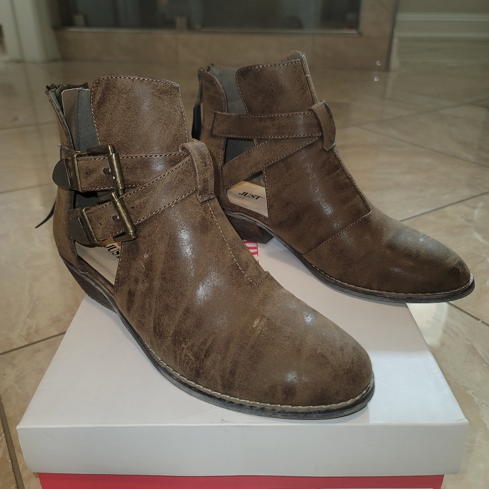 Womens Booties